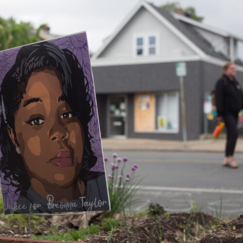 Breonna Taylor’s Boyfriend settles Louisville lawsuits over her shooting death